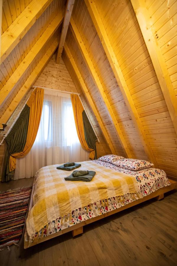 Catunul Din Podei A-Frame Dragoslavele Exterior foto