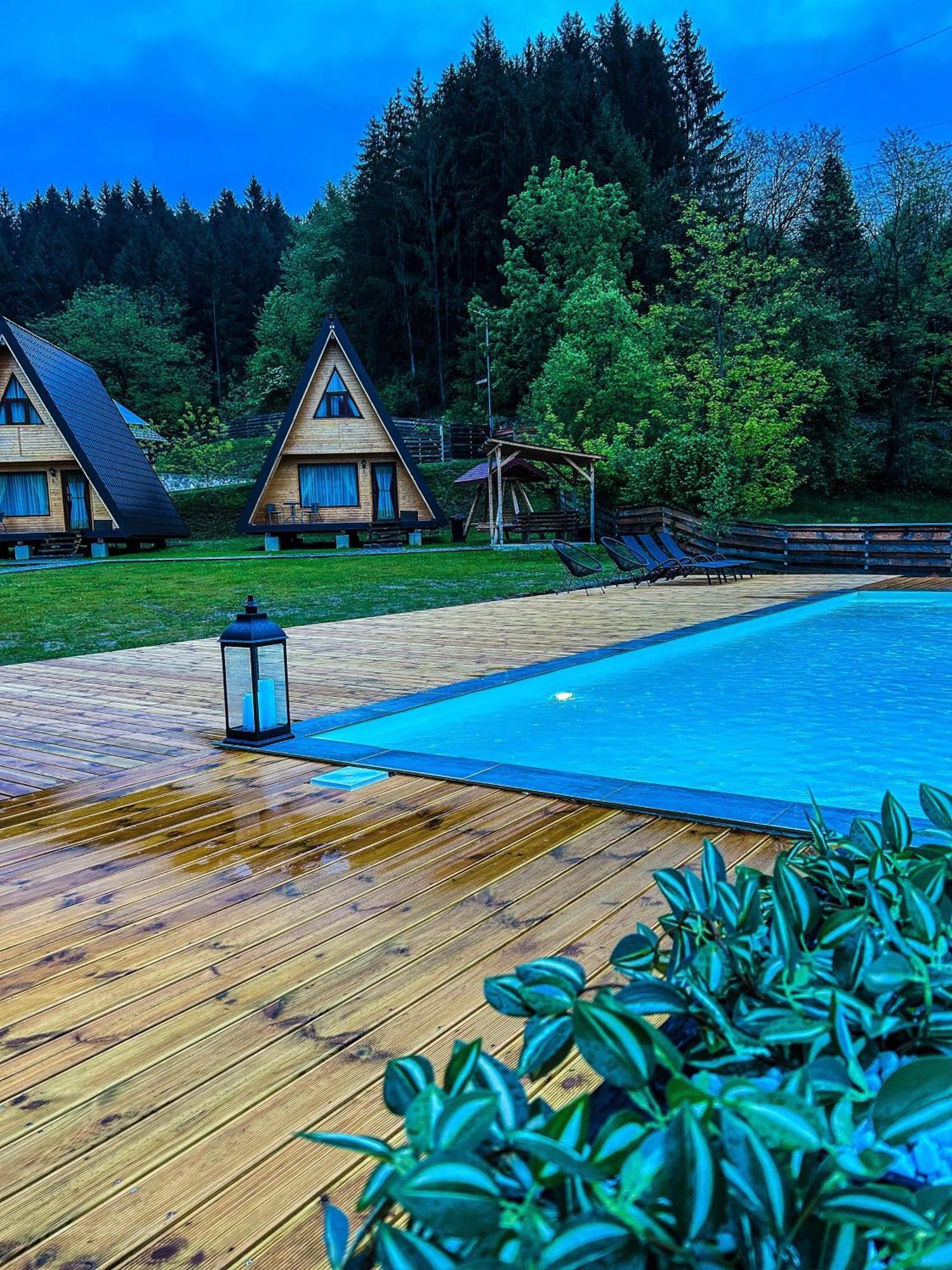 Catunul Din Podei A-Frame Dragoslavele Exterior foto